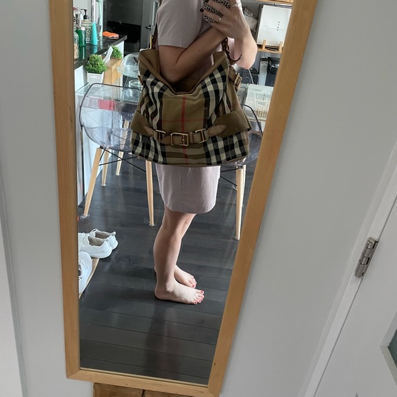 Burberry tote - Picture 11 of 13